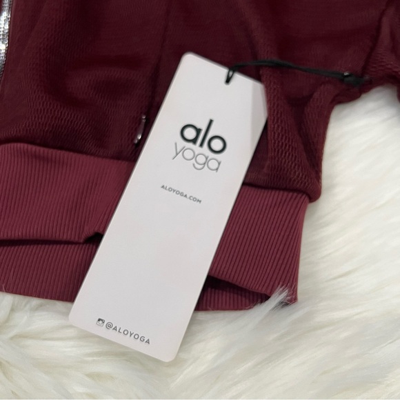 ALO Yoga Women's Field Crop Jacket - Picture 4 of 8